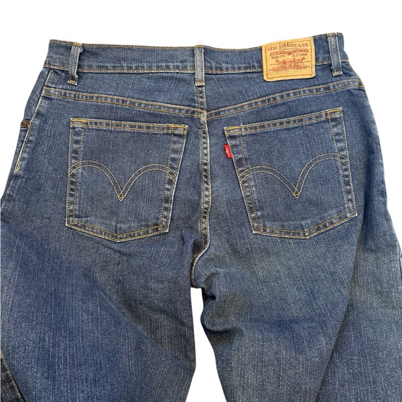 Levi's Women’s Deep Indigo classic relaxed 14M Jeans - Picture 3 of 5